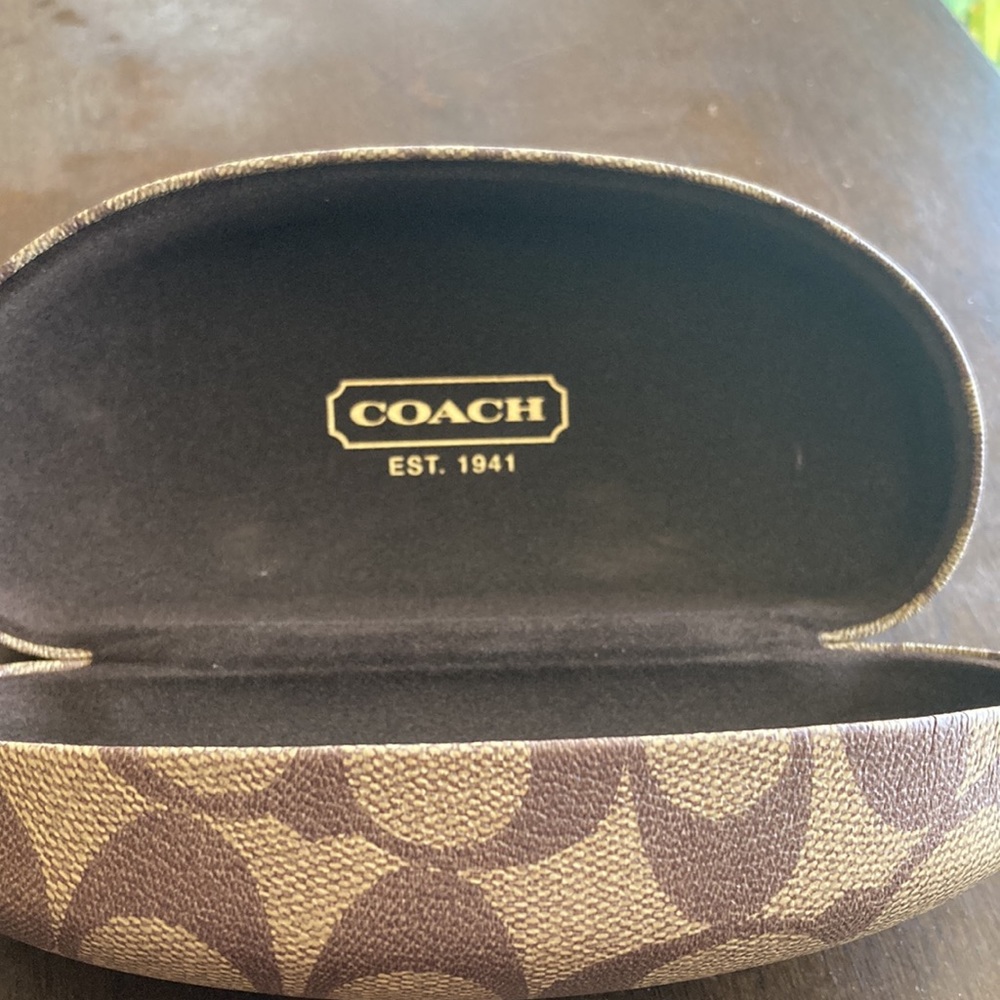 Coach Women’s Sunglasses - Picture 7 of 7